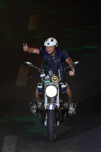 BIB: 
                            <button type="button" onclick="openModal(22896355)" class="btn btn-primary btn-sm float-right btn-popup" data-toggle="modal" data-target=".modal-high-quality">
                        <i class="fas fa-shopping-cart"></i> Add to Cart
                    </button>
                                            <button type="button" onclick="isThisMe(22896355, true)" class="btn btn-success btn-sm float-right btn-popup btn-isme hidden" data-toggle="tooltip" data-placement="bottom" title="นี่คือรูปของคุณใช่ไหม คลิกที่นี่เพื่อเอาเข้าอัลบั้ม">
                        <i class="fas fa-plus"></i> Add to album
                    </button>
                    <button type="button" onclick="isThisMe(22896355, false)" class="btn btn-warning btn-sm float-right btn-popup btn-isnotme hidden">
                        <i class="fas fa-ban"></i> Remove from album
                    </button>